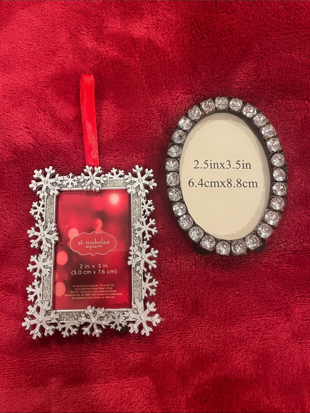 ST NICHOLAS Silver Snowflake Hanging Frame & Jeweled Oval ‘3 Hands’ Frame -